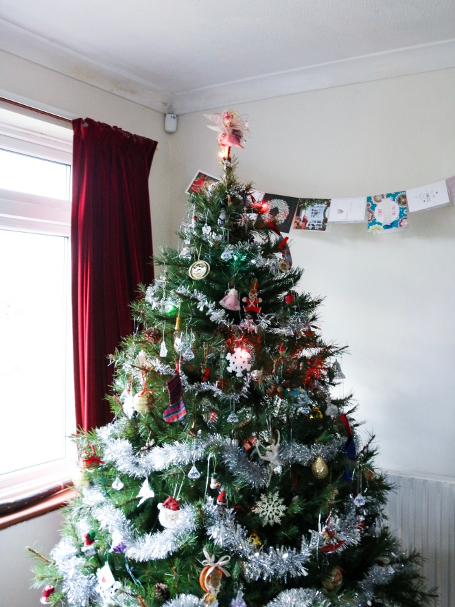 1_Christmas_Tree.jpg